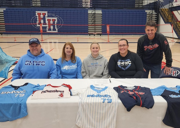 Neveah Hayden signs with St. Mary of the Woods College